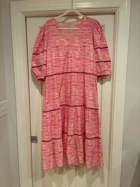 Light Pink Textured Tiered Maxi Dress with V-Neck